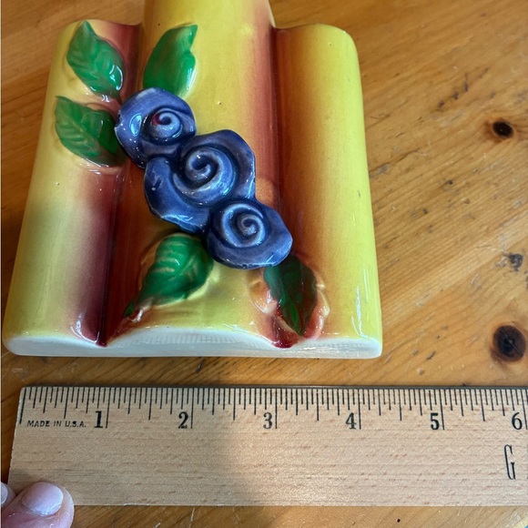 Vintage Ceramic Wall Pocket with Roses - Picture 9 of 9